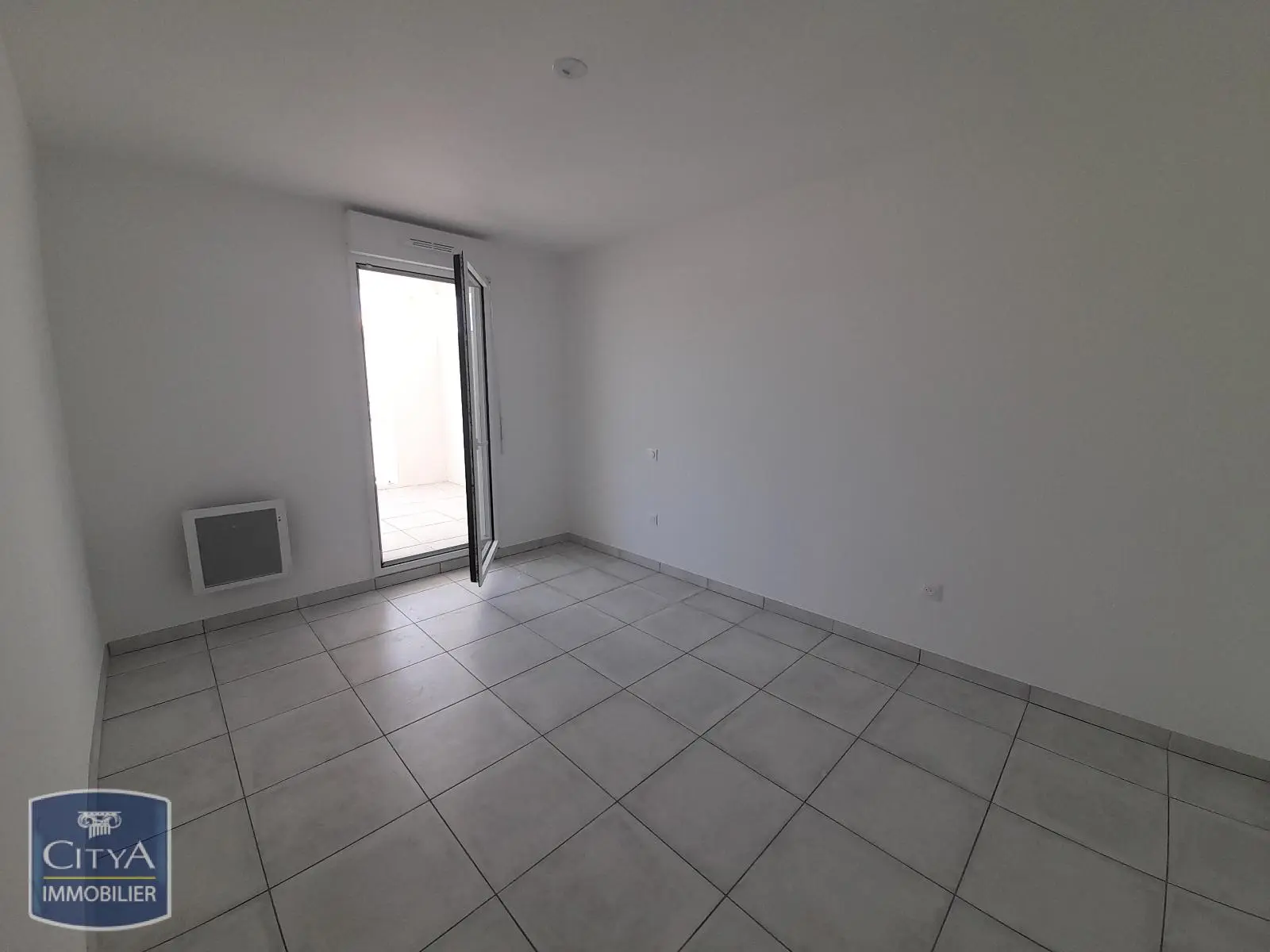 RÉSIDENCE RECENTE DE STANDING - EXCLUSIVITÉ - NIMES - LOCATION T3 - DEUX TERRASSES - DEUX PARKINGS - QUARTIER JEAN JAURES