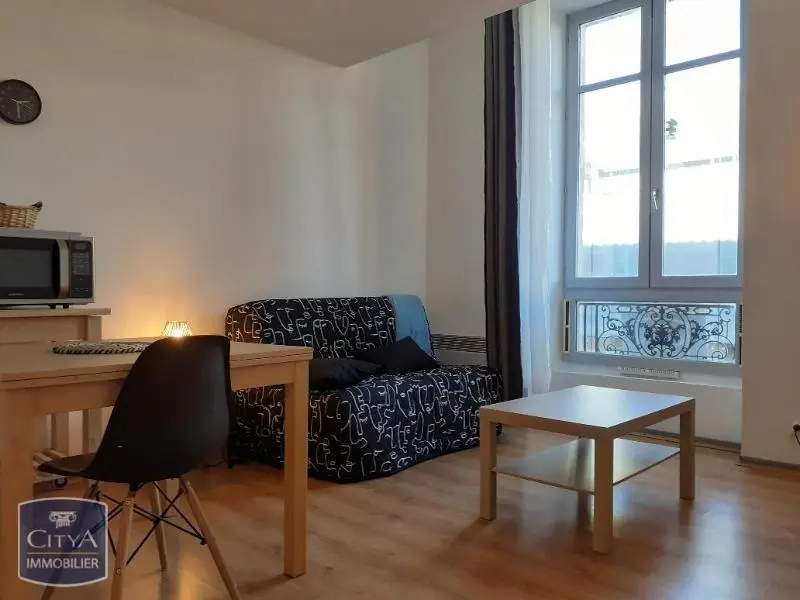 Photo 1 Appartement 1 pièce 23.67m²
