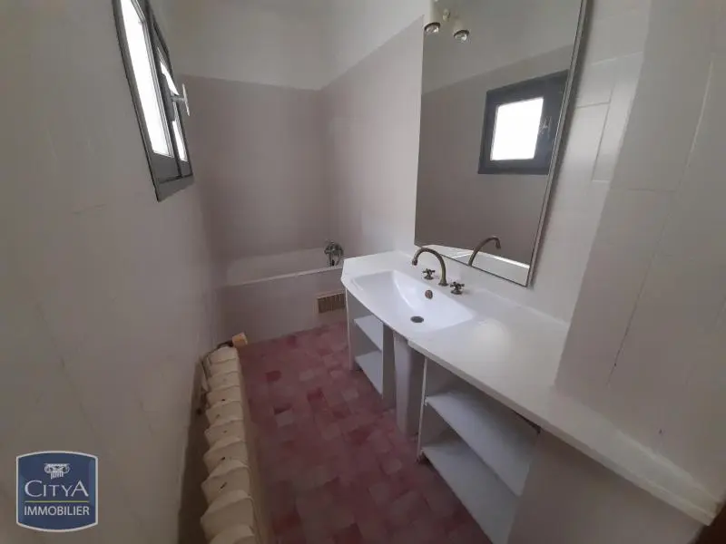 Photo 15 Appartement 4 pièces 91.44m²
