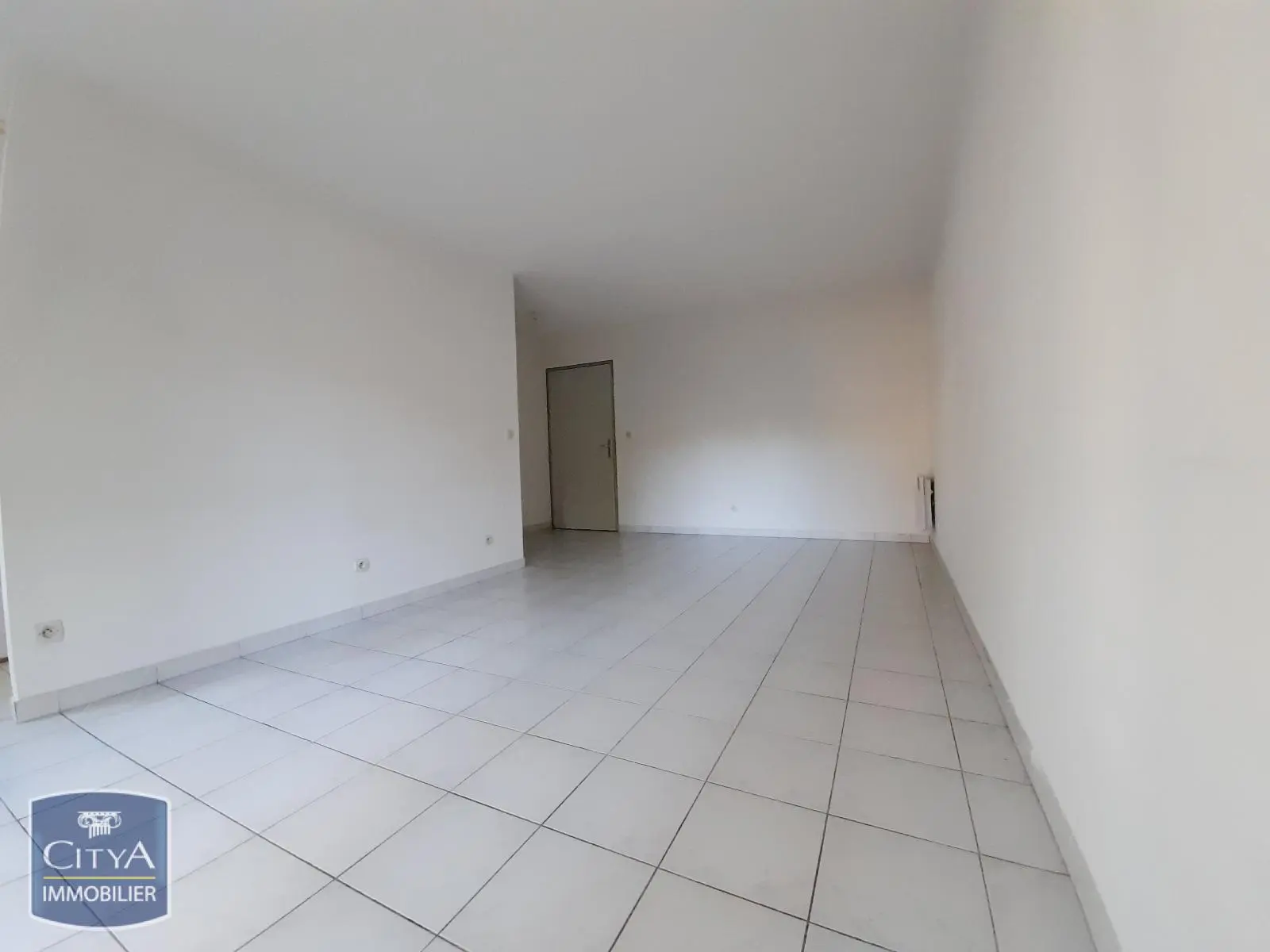 LOCATION NIMES VACQUEROLLES P2 RÉSIDENCE CALME SÉCURISÉ PARKING BALCON