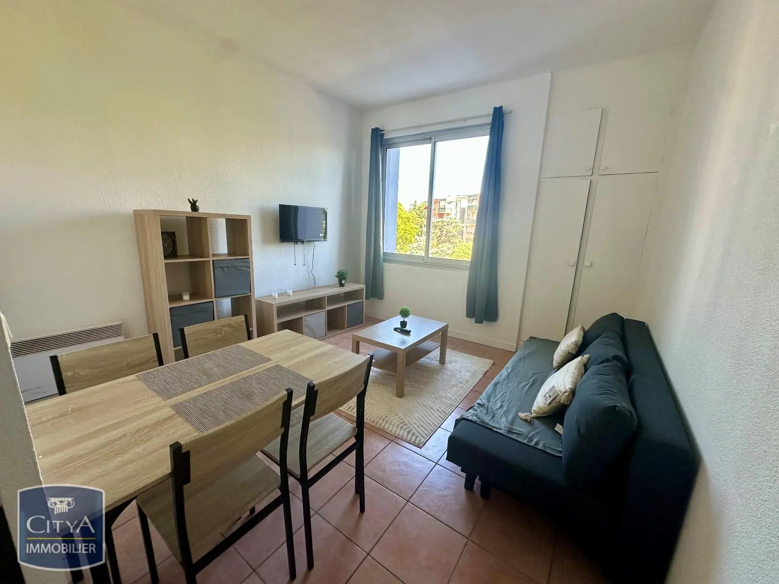 LOCATION STUDIO MEUBLE NIMES -LES JARDINS DE PASTEUR- RESIDENCE AVEC GARDIEN - PARKING - ASCENSEUR - LAVERIE - PROCHE ECOLES SUPERIEURE DU SITE EERIE