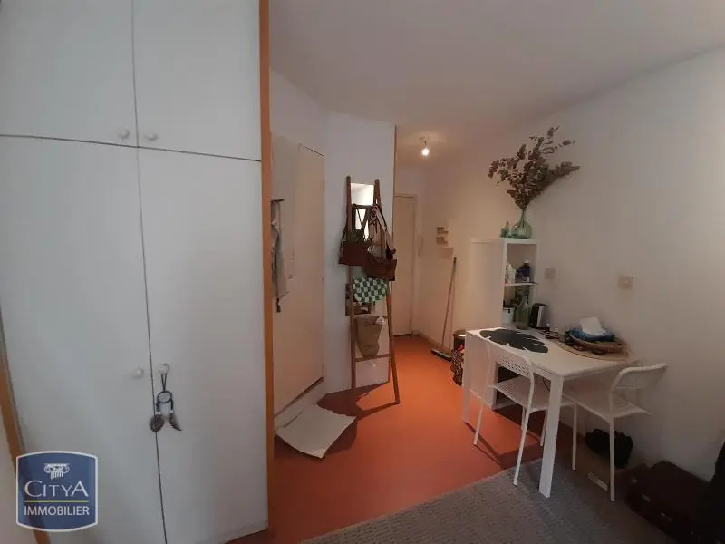 studio étudiant t1 location Nîmes meuble
