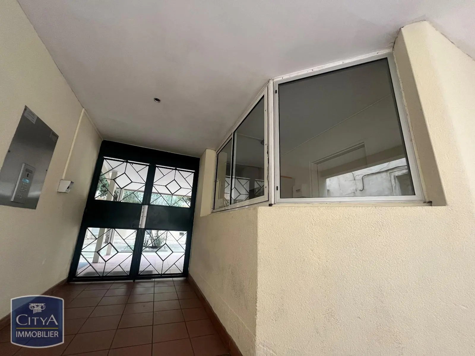 Photo 6 Appartement 1 pièce 15.81m²