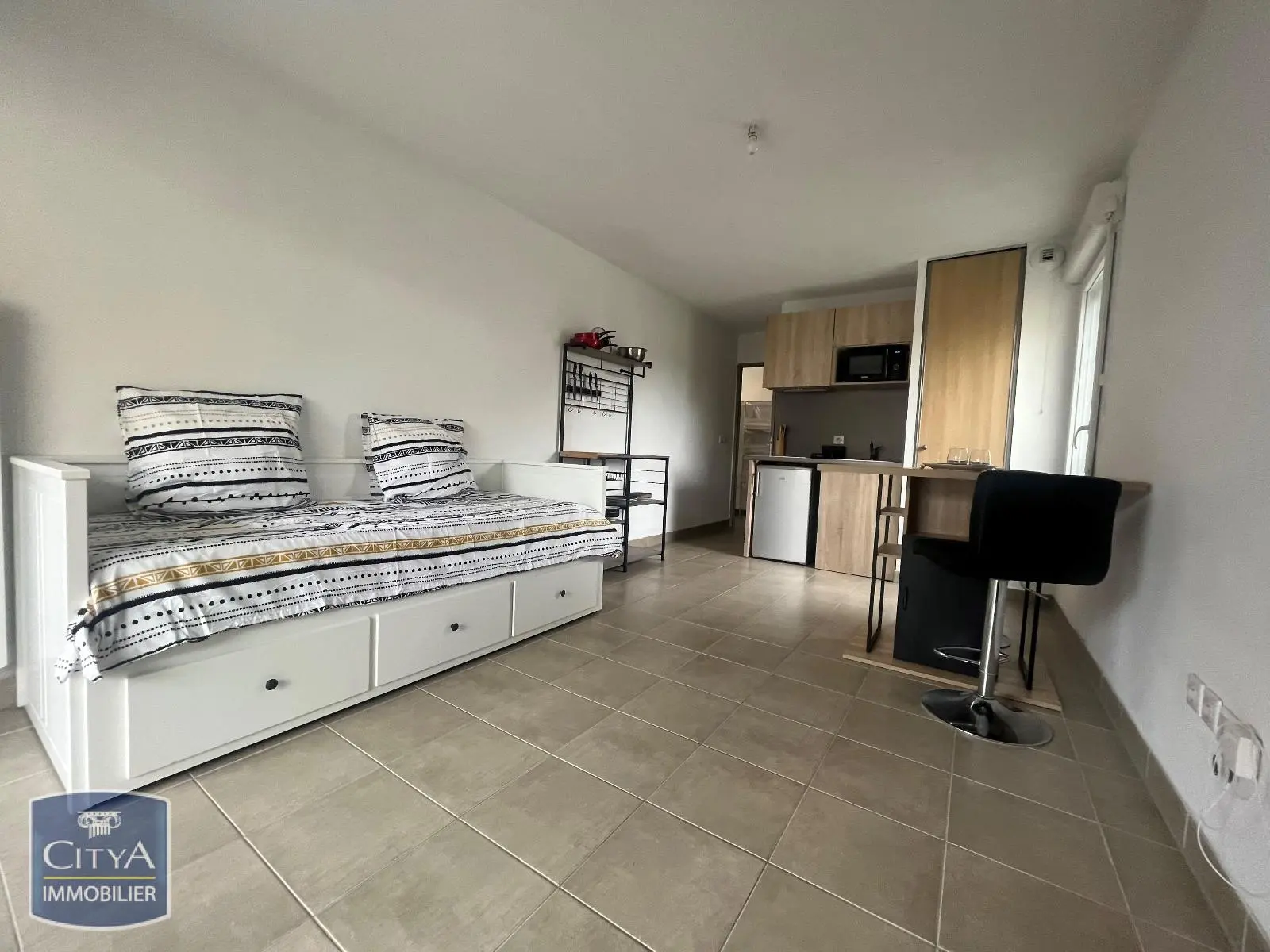 Photo 1 Appartement 1 pièce 26m²