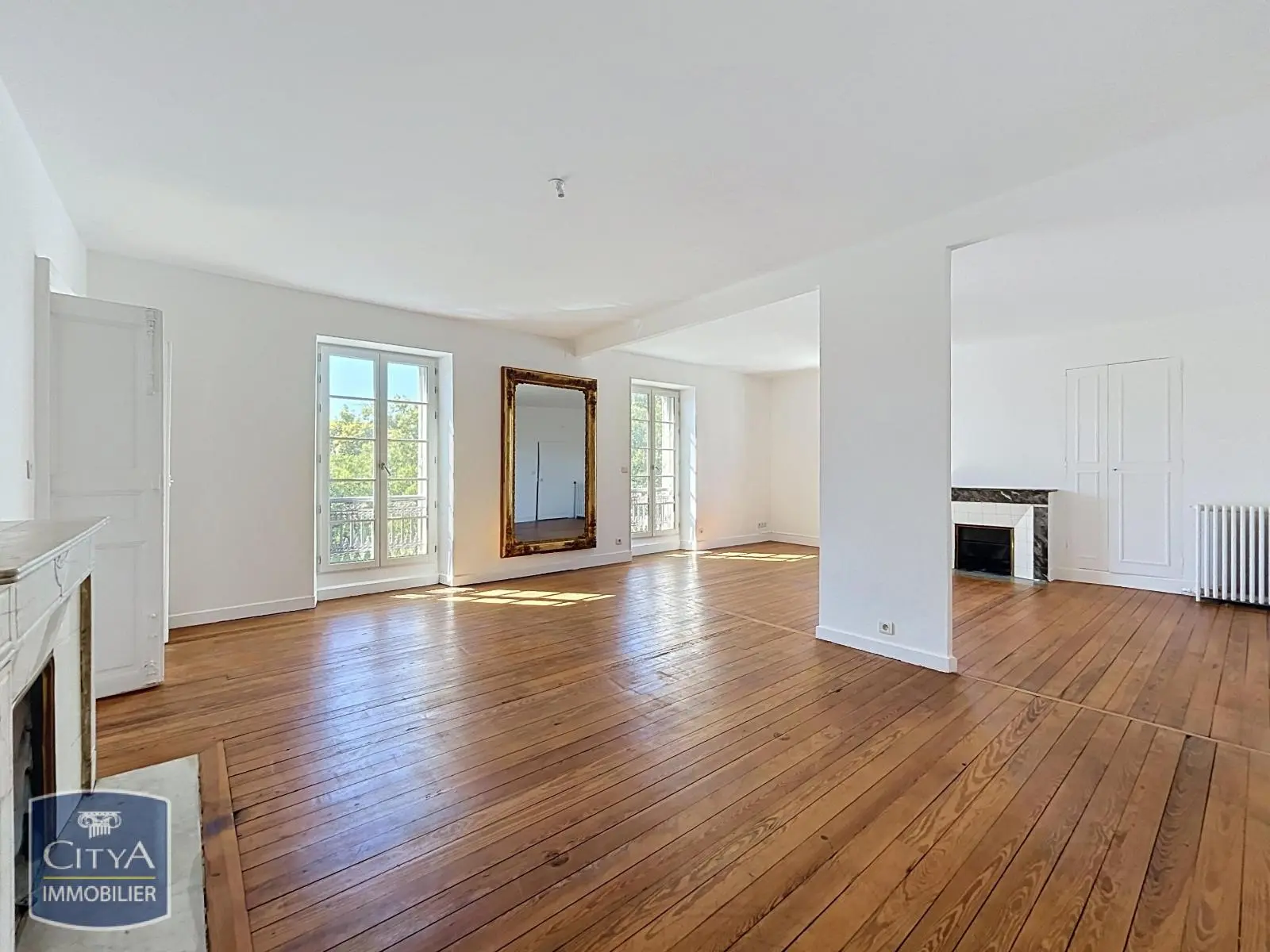 Photo 1 Appartement 5 pièces 190.06m²