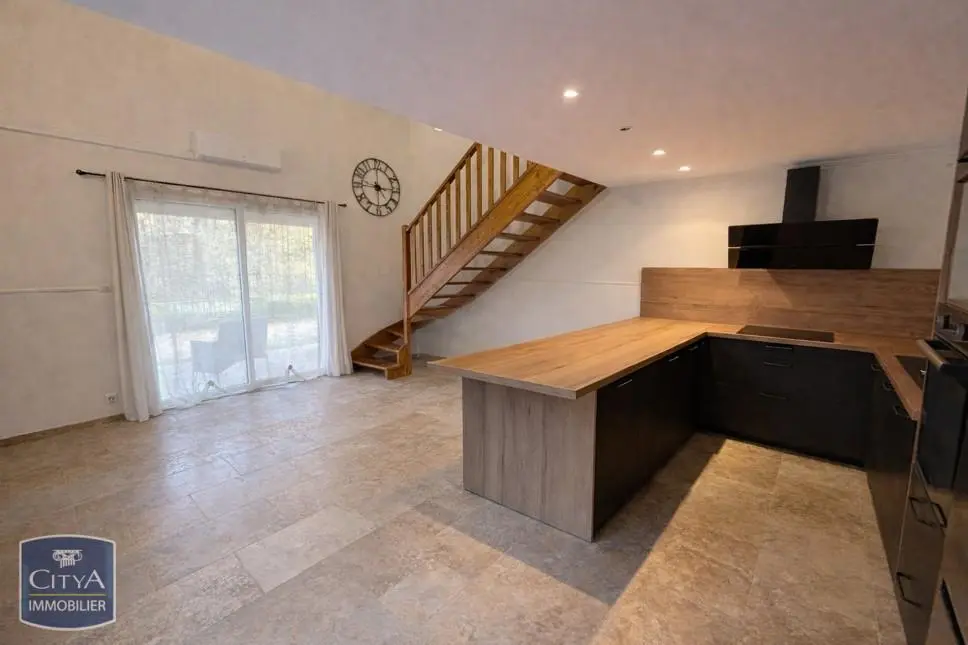 Photo 1 Maison 3 pièces 65m²