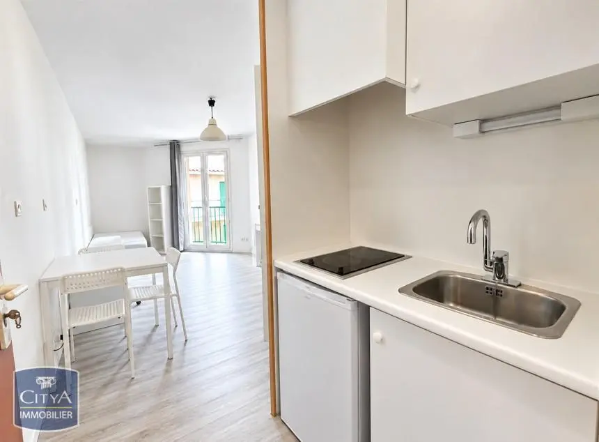 Photo 2 Appartement 1 pièce 20.35m²