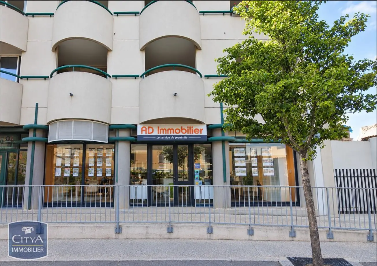 Photo 1 Local Commercial 110m²