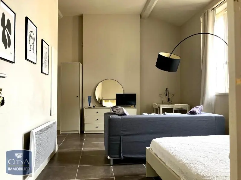 Photo 1 Appartement 1 pièce 31.6m²