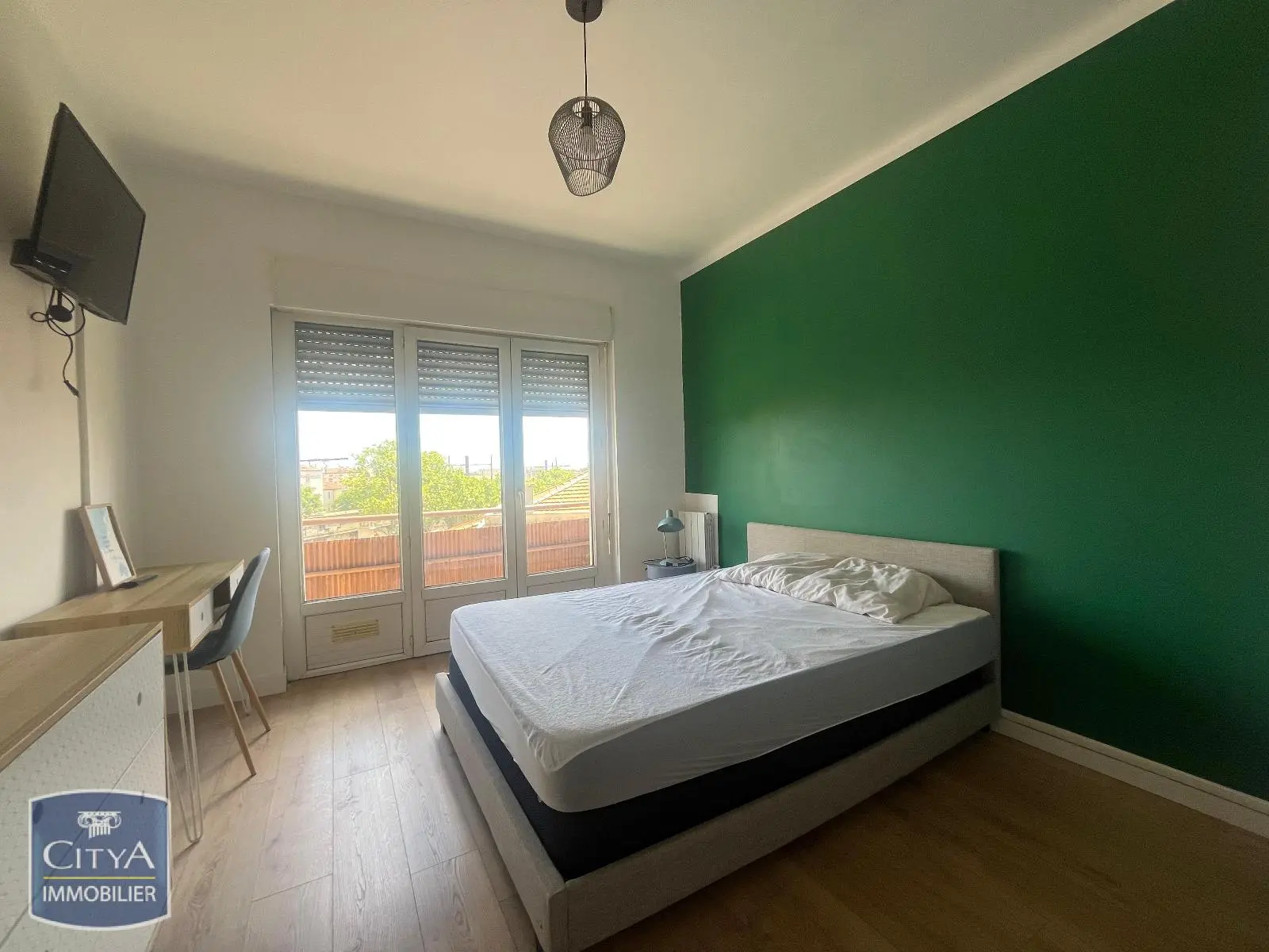 LOCATION NIMES P4 MEUBLE - CLIMATISATION - QUARTIER BOULEVARD TALABOT - PROCHE GARE