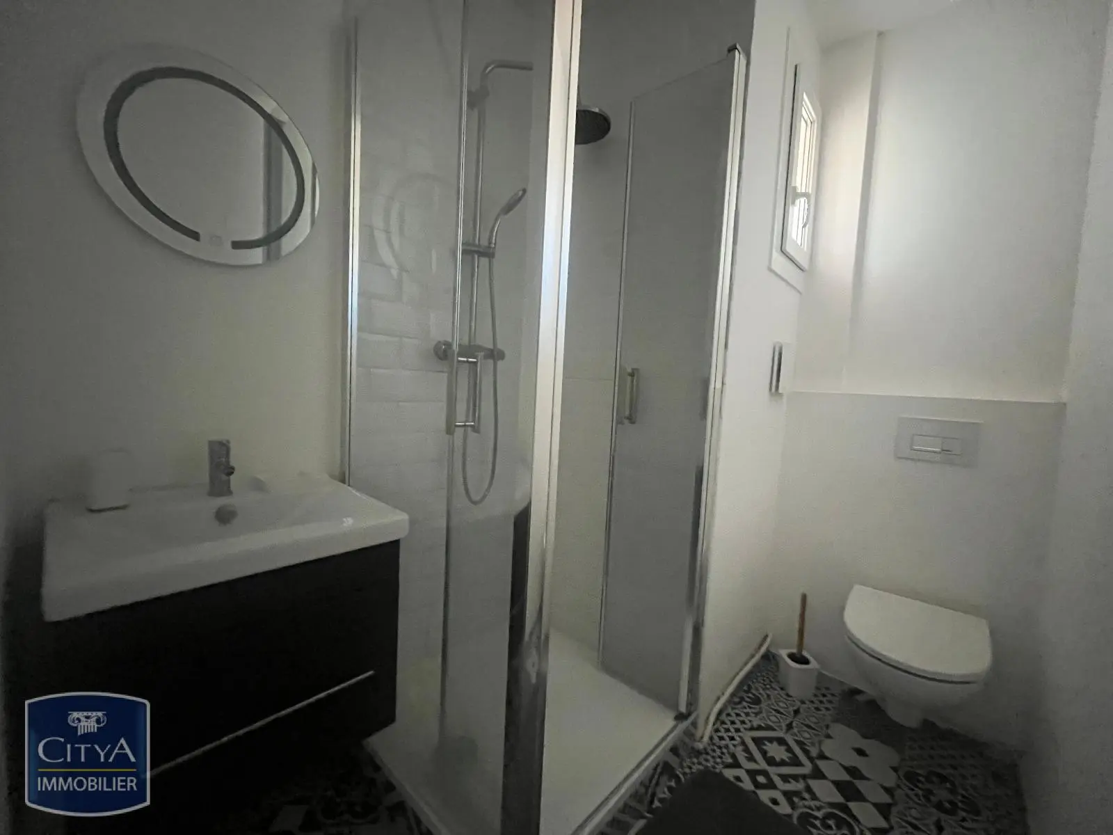 LOCATION NIMES P4 MEUBLE - CLIMATISATION - QUARTIER BOULEVARD TALABOT - PROCHE GARE