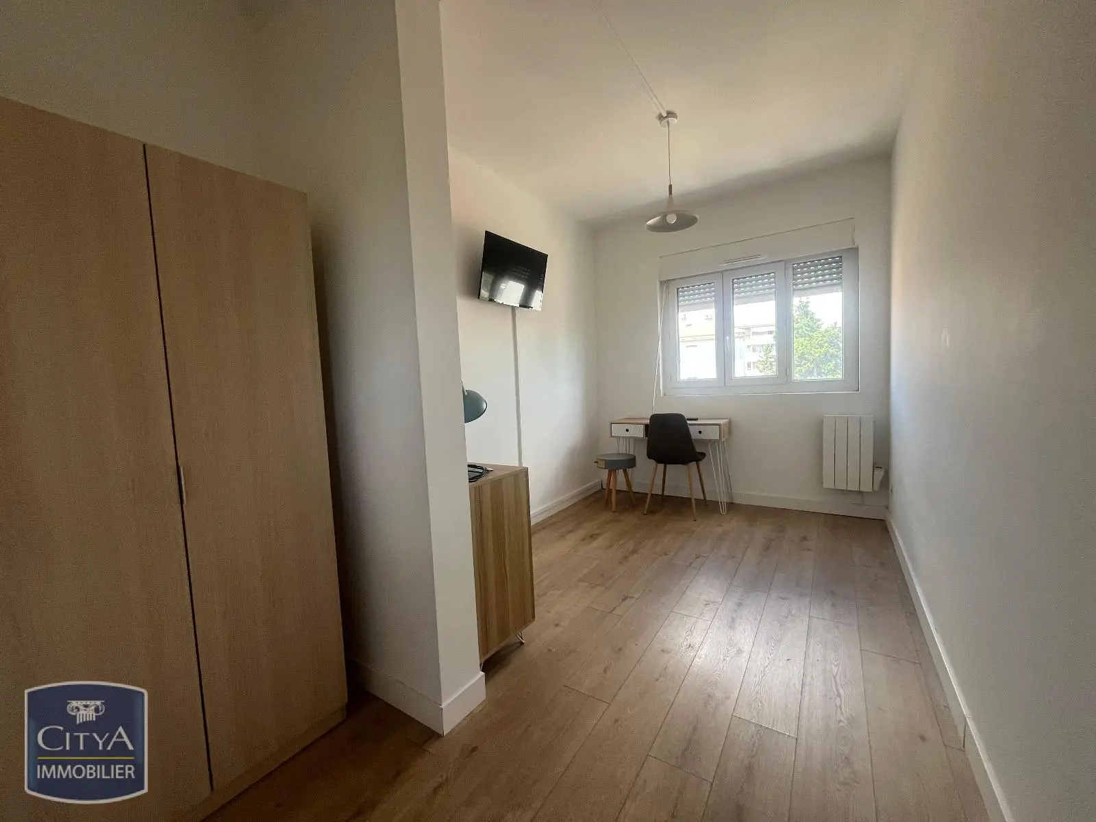 LOCATION NIMES P4 MEUBLE - CLIMATISATION - QUARTIER BOULEVARD TALABOT - PROCHE GARE