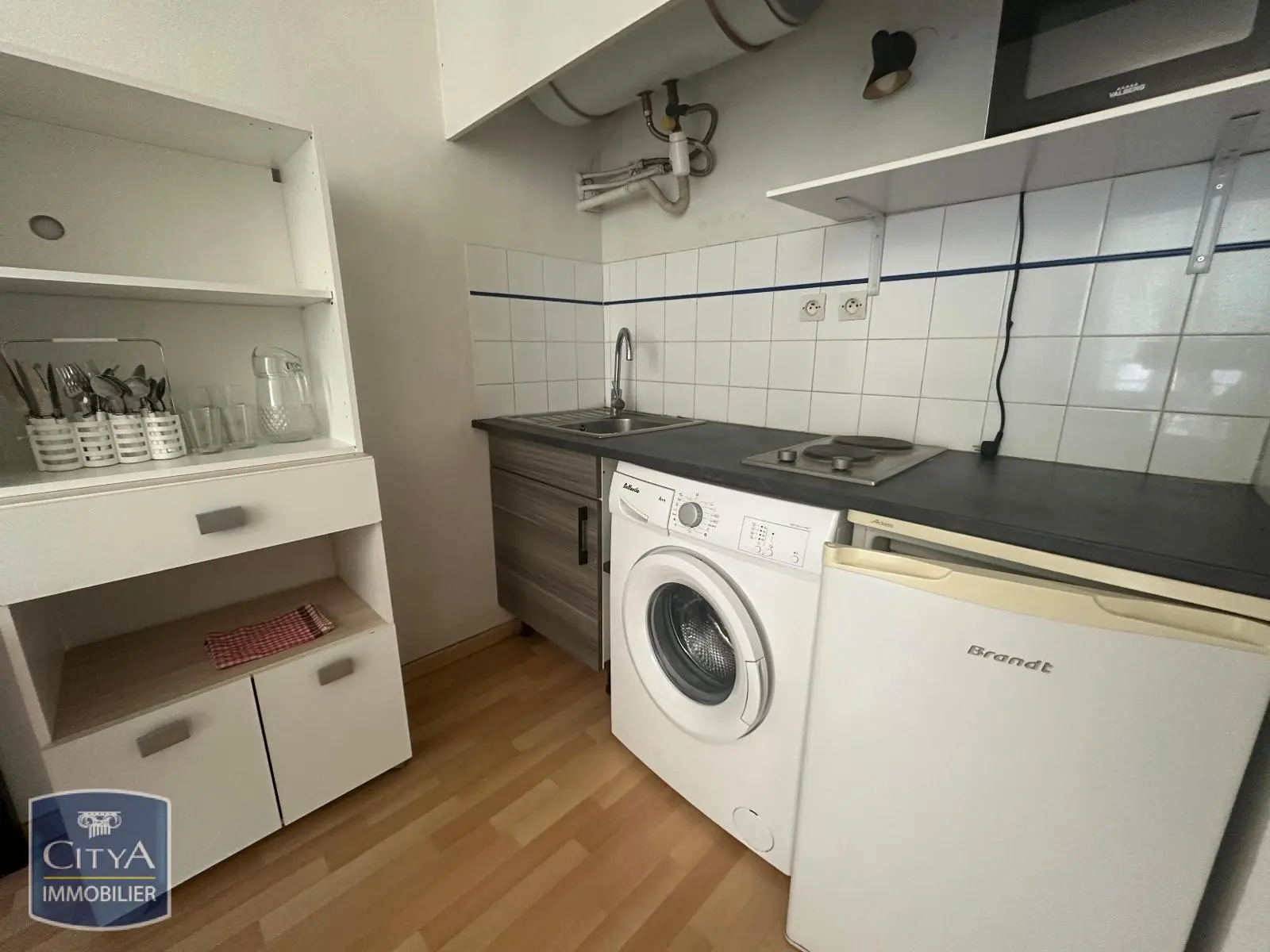 NIMES - LOCATION - STUDIO - MEUBLE - CENTRE