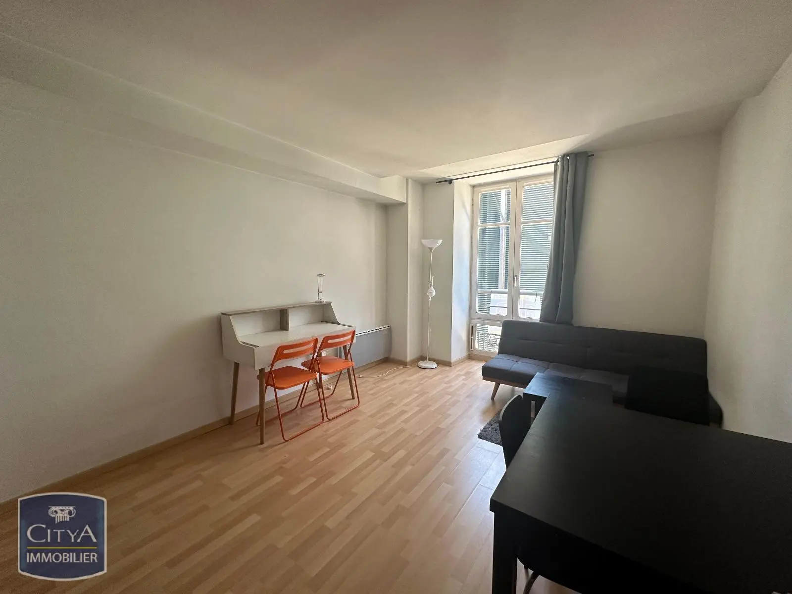 NIMES - LOCATION - STUDIO - MEUBLE - CENTRE