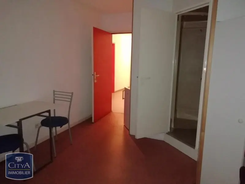 Photo 2 Appartement 1 pièce 18.07m²