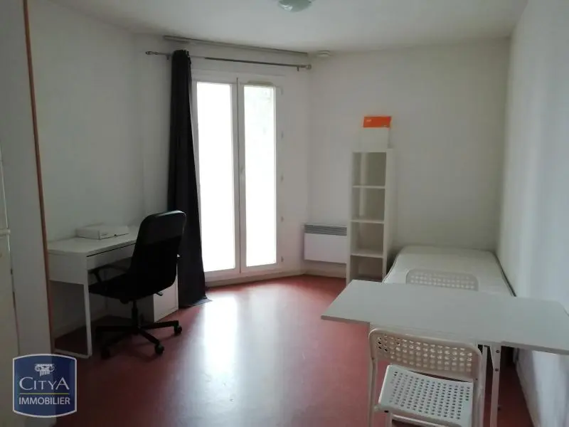 Photo 2 Appartement 1 pièce 15.81m²