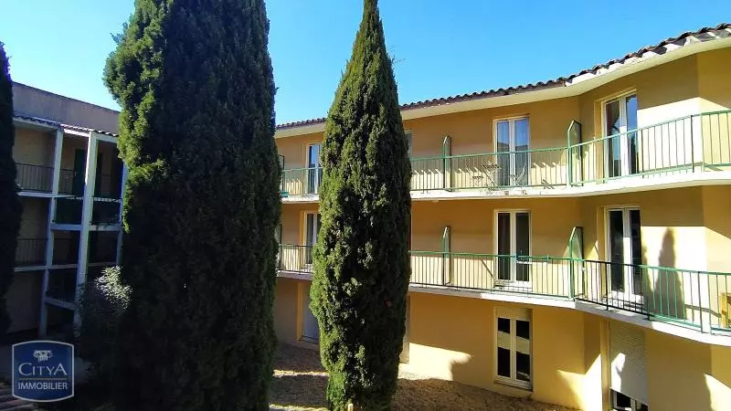 EXCLUSIVITE LOCATION - STUDIO MEUBLE  - NIMES - RESIDENCE ETUDIANTE AVEC GARDIEN - CENTRE VILLE - PROCHE LYCEE DAUDET ET FACULTE VAUBAN