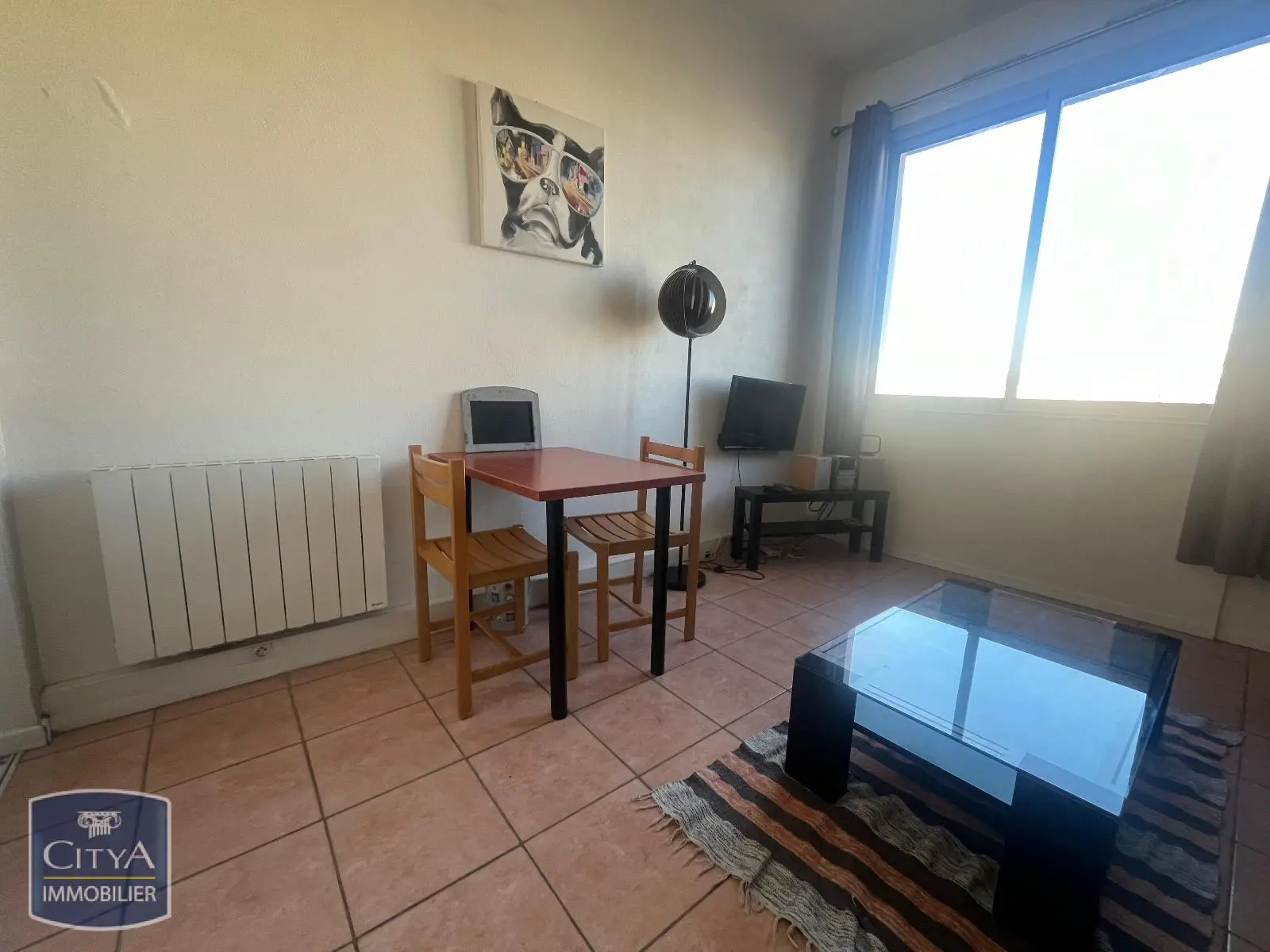 LOCATION STUDIO MEUBLE NIMES -LES JARDINS DE PASTEUR- RESIDENCE AVEC GARDIEN - PARKING - ASCENSEUR - PROCHE ECOLES SUPERIEURE EERIE