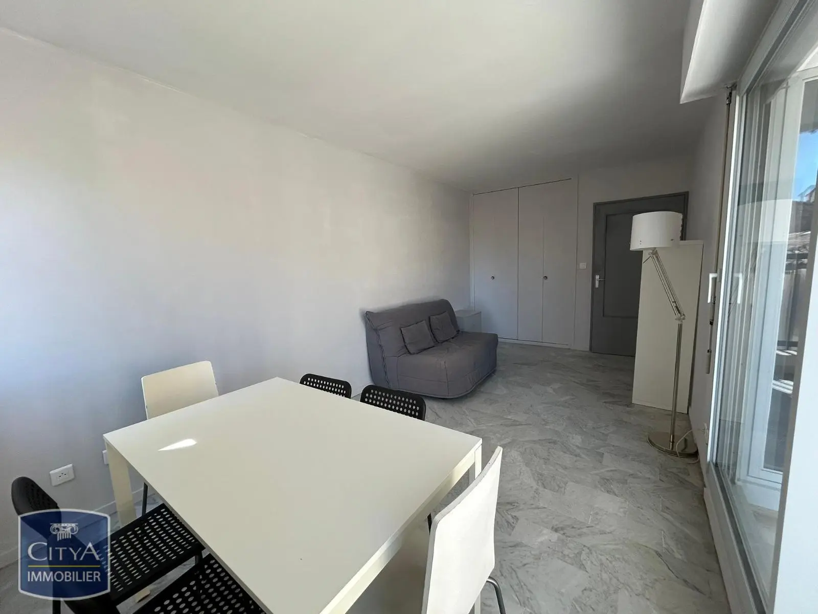 Photo 3 Appartement 1 pièce 30.48m²