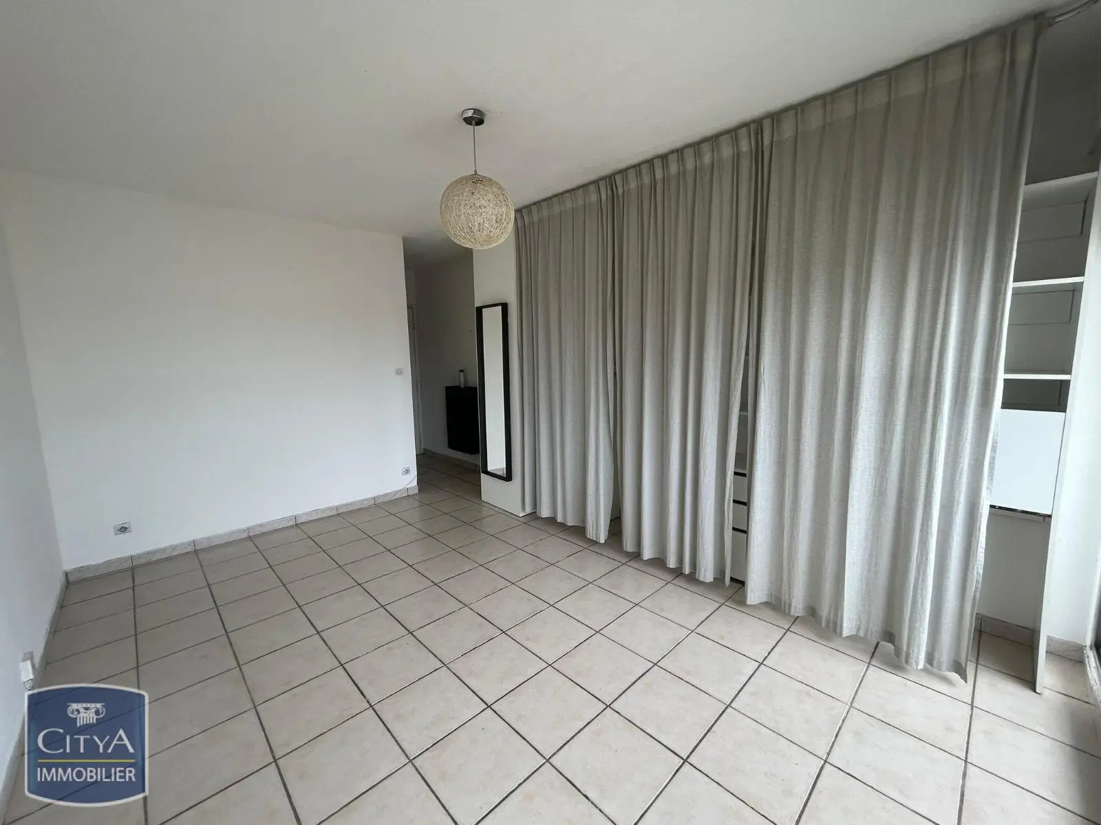 Photo 2 Appartement 1 pièce 19.34m²
