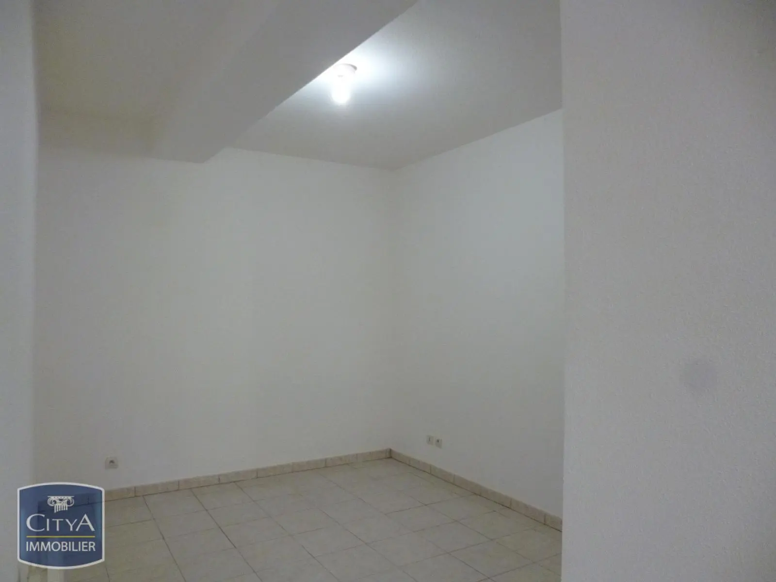 Photo 2 Appartement 1 pièce 35.68m²