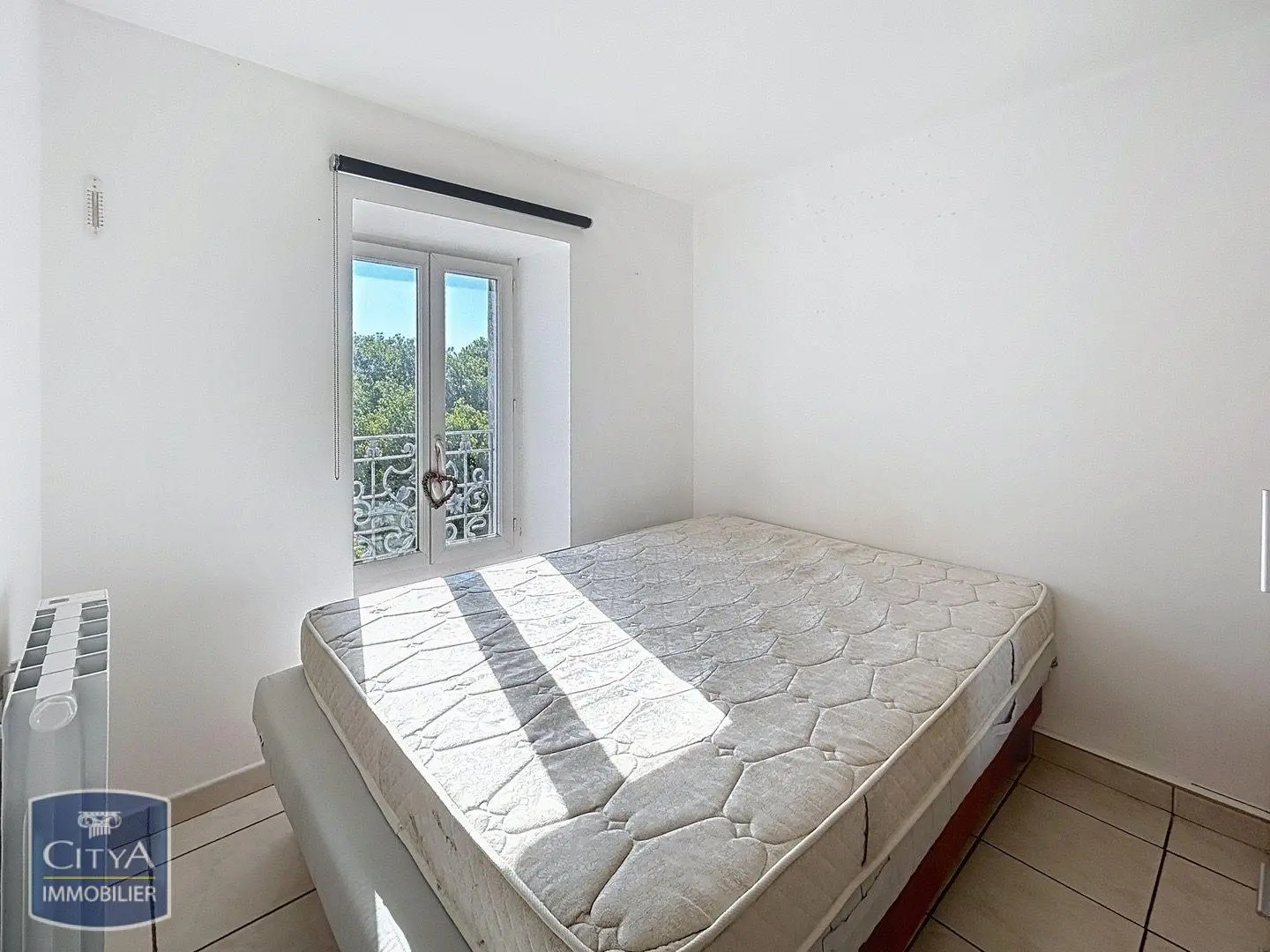 LOCATION - T2 - NIMES - MEUBLE - PROCHE CENTRE VILLE - TERRASS