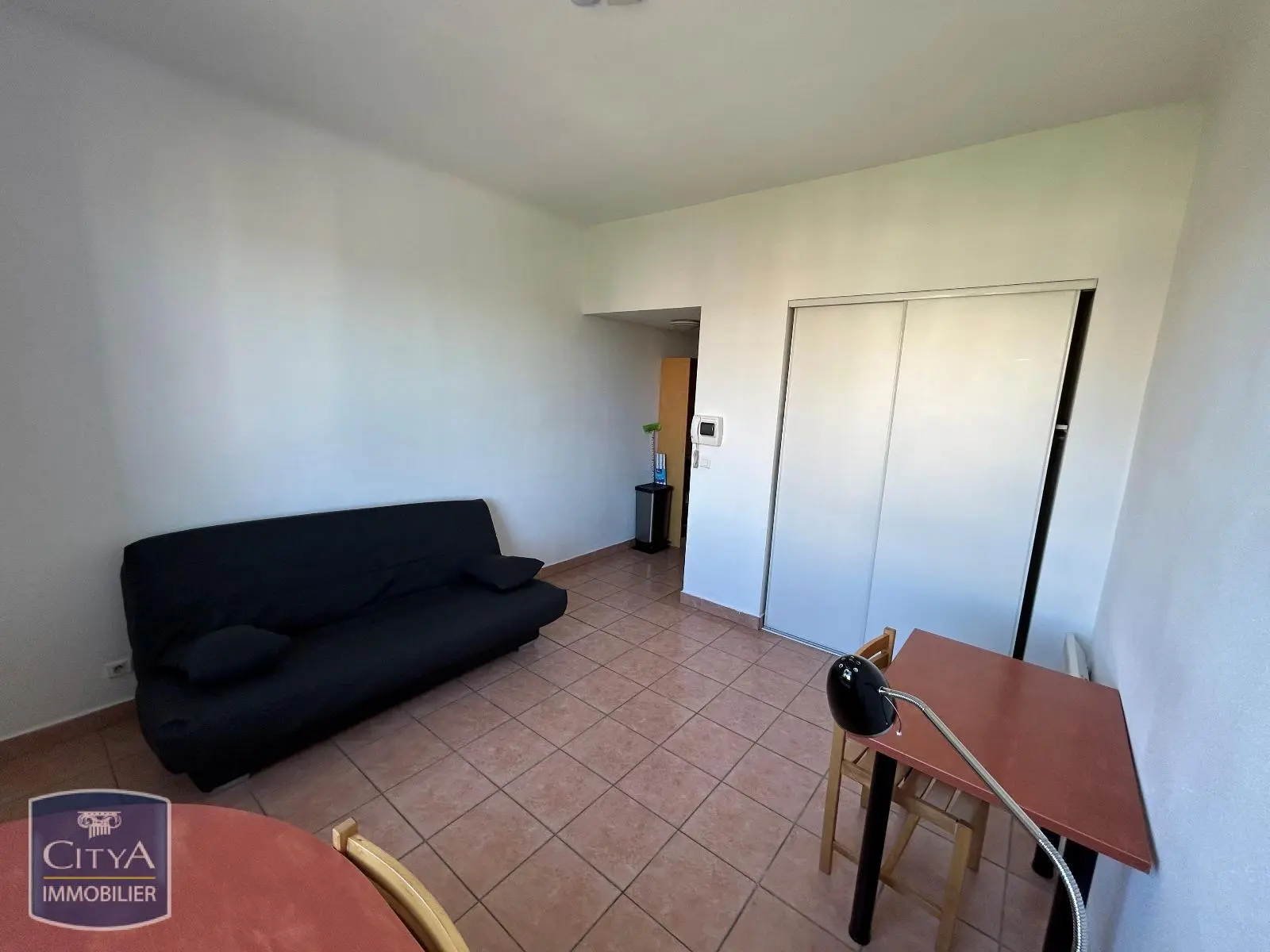 Photo 1 Appartement 1 pièce 23m²