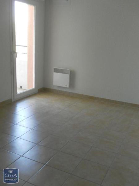 a louer location t3 appartement Nîmes milhaud deux chambres salle de bains parking privatif terrasse baignoire