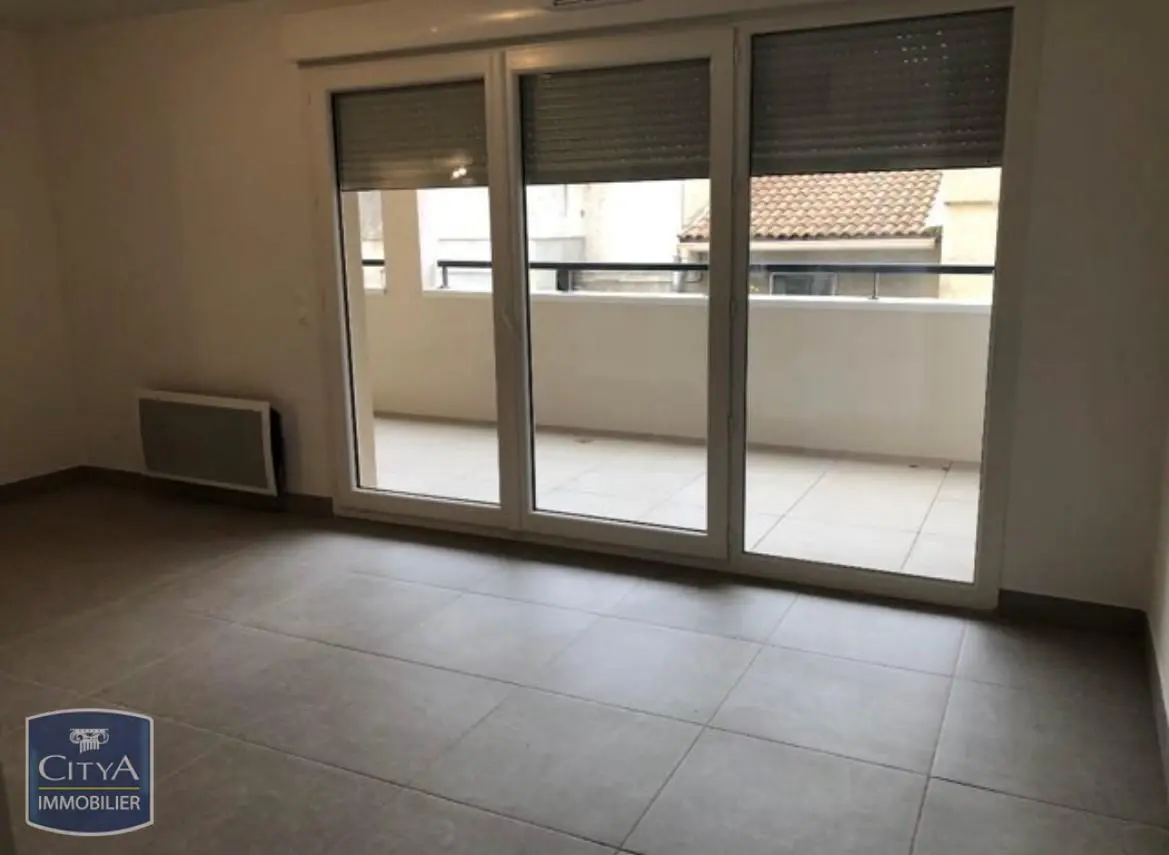 LOCATION T3 NIMES - RESIDENCE RECENTE - TERRASSE - PARKING - QUARTIER CAPOUCHINE