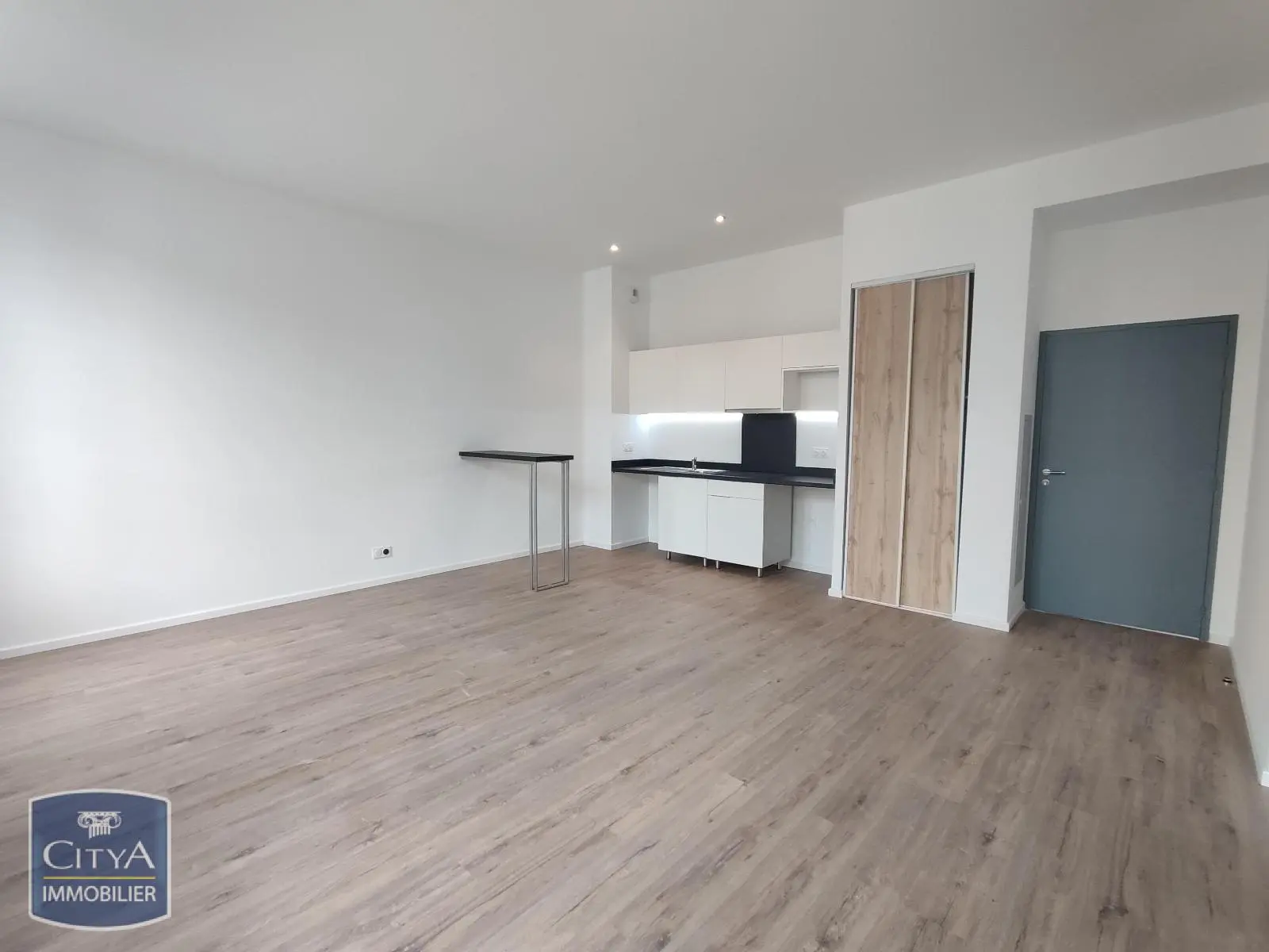 Photo 1 Appartement 2 pièces 55.73m²