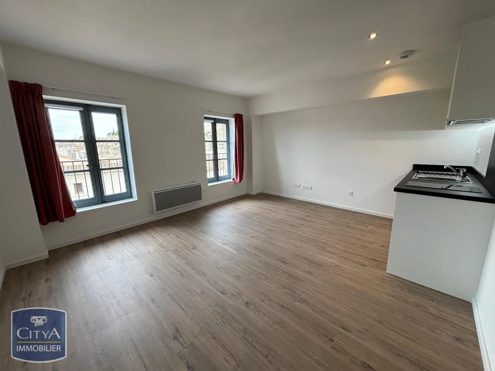 Photo 1 Appartement 1 pièce 28.99m²