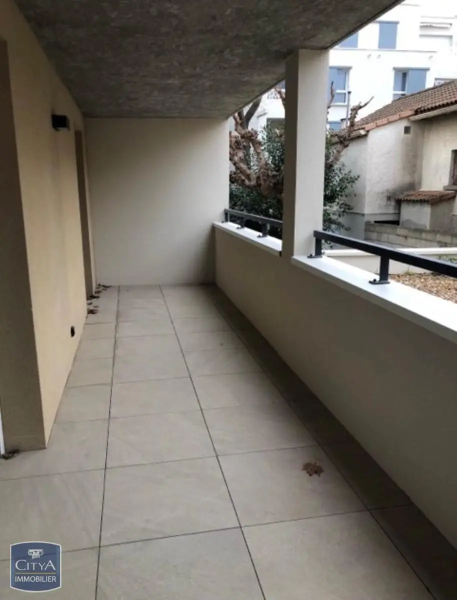 LOCATION T3 NIMES - RESIDENCE RECENTE - TERRASSE - PARKING - QUARTIER CAPOUCHINE