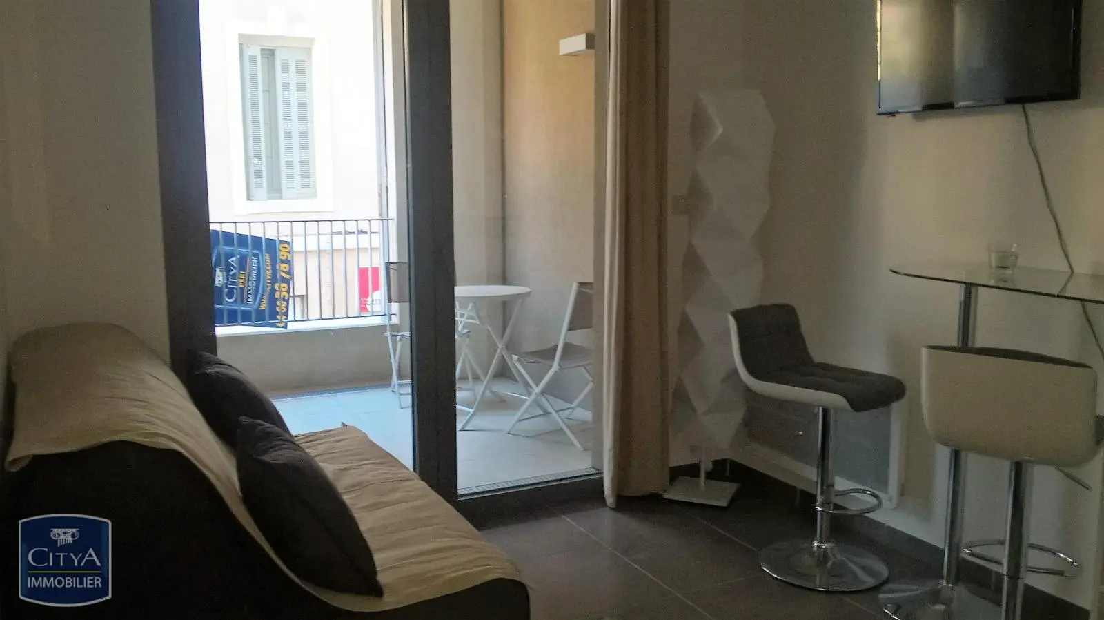 Photo 2 Appartement 1 pièce 15.74m²