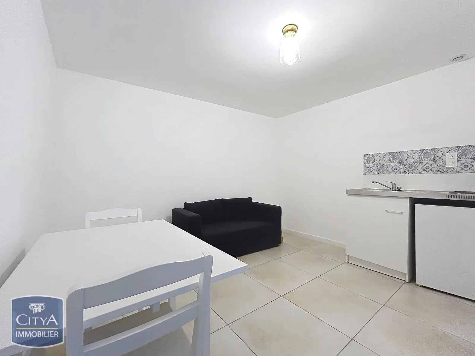 Photo 2 Appartement 1 pièce 16.86m²