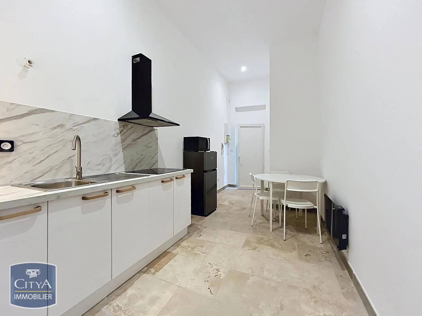 Photo 1 Appartement 1 pièce 28.6m²