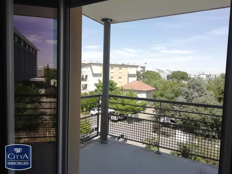 nimes p2 parking terrasse location