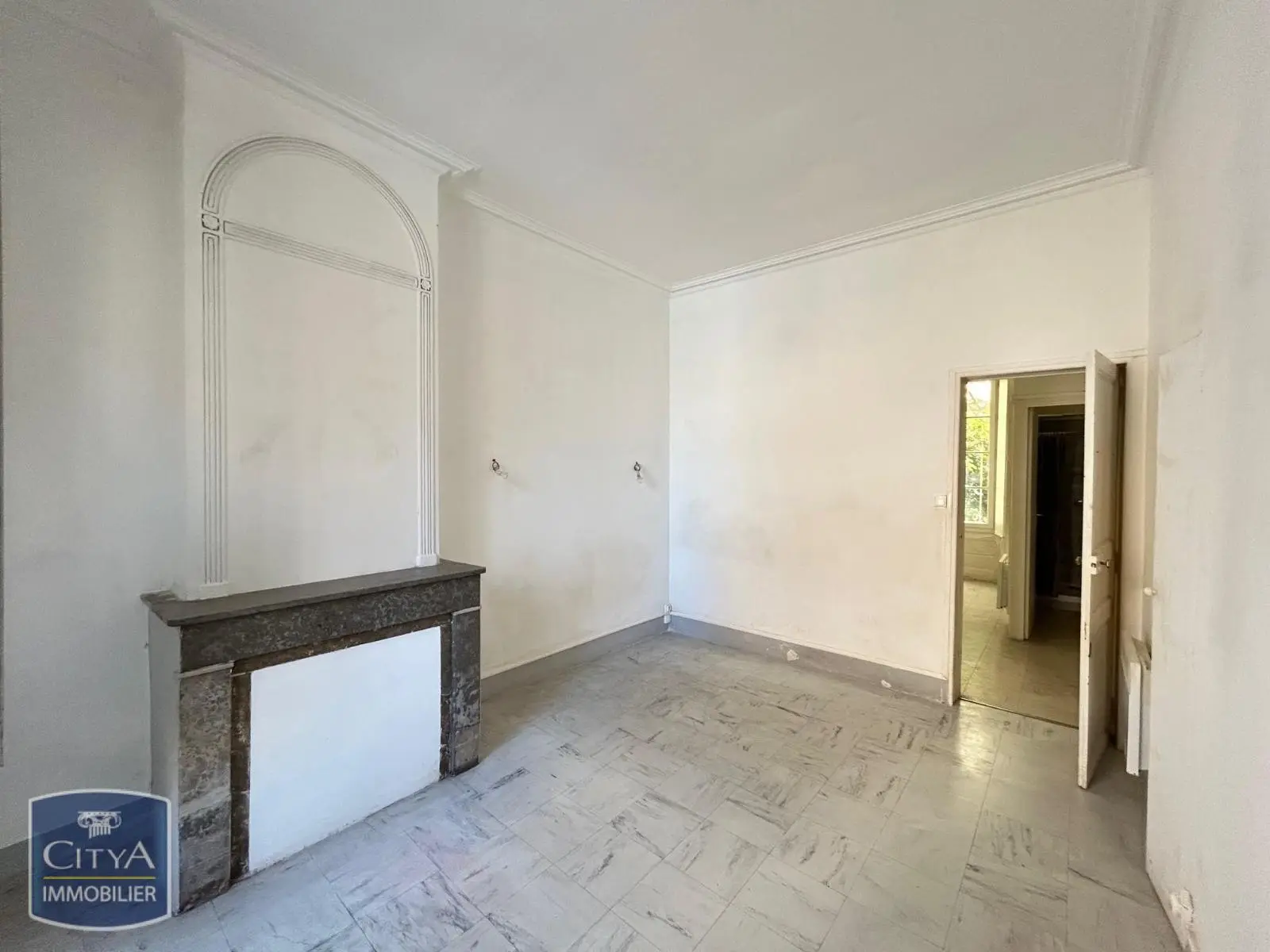 LOCATION - T3 - NIMES - CENTRE VILLE - JARDIN