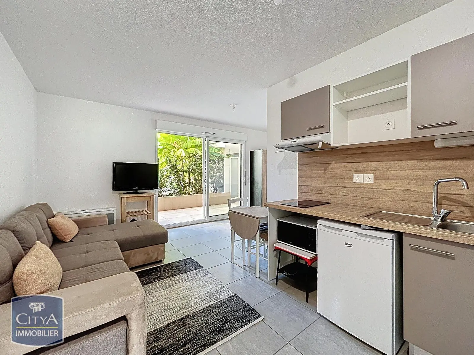 Photo 1 Appartement 1 pièce 31.8m²