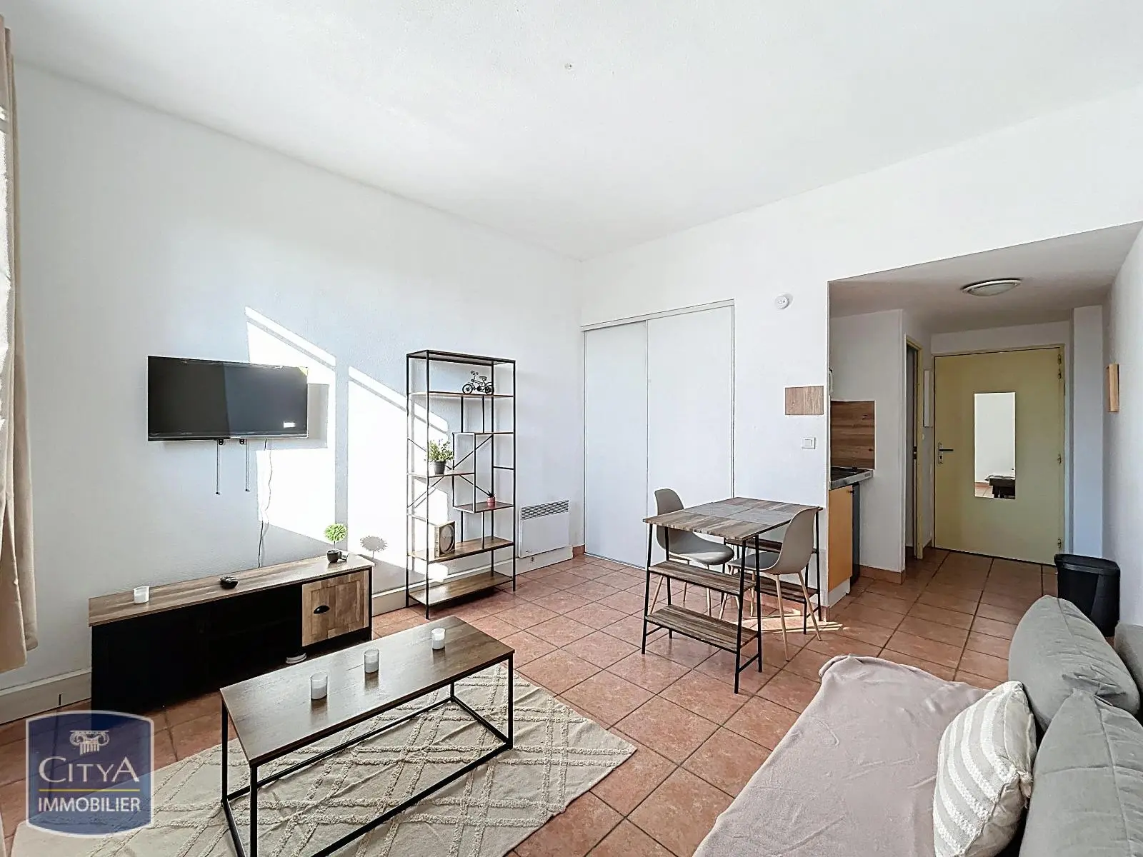 Photo 1 Appartement 1 pièce 23m²