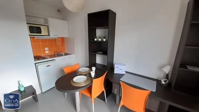Photo 2 Appartement 1 pièce 17.6m²
