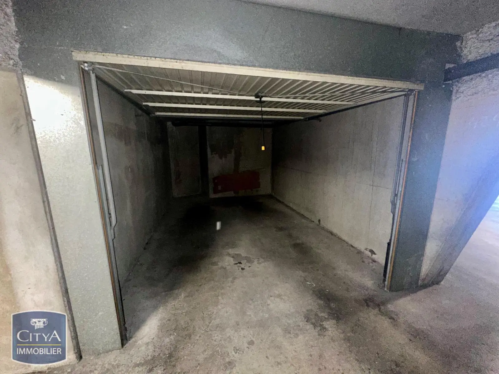 Photo 4 Parking