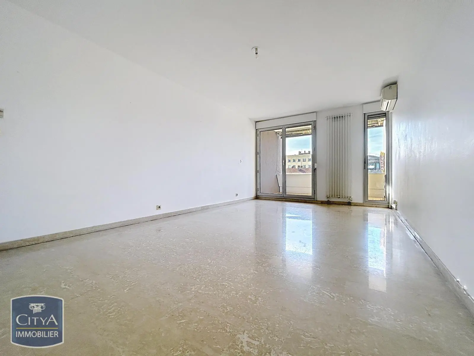 Photo 2 Appartement 2 pièces 70.8m²