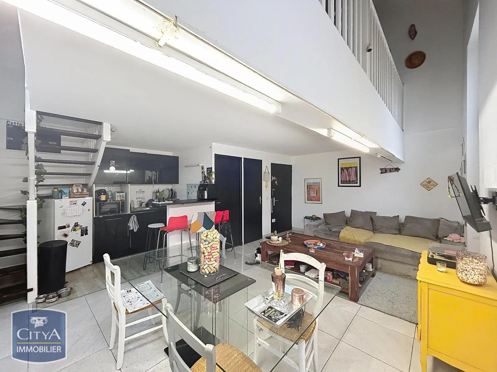 LOCATION - NIMES - PROCHE JEAN JAURES - T2 - DUPLEX