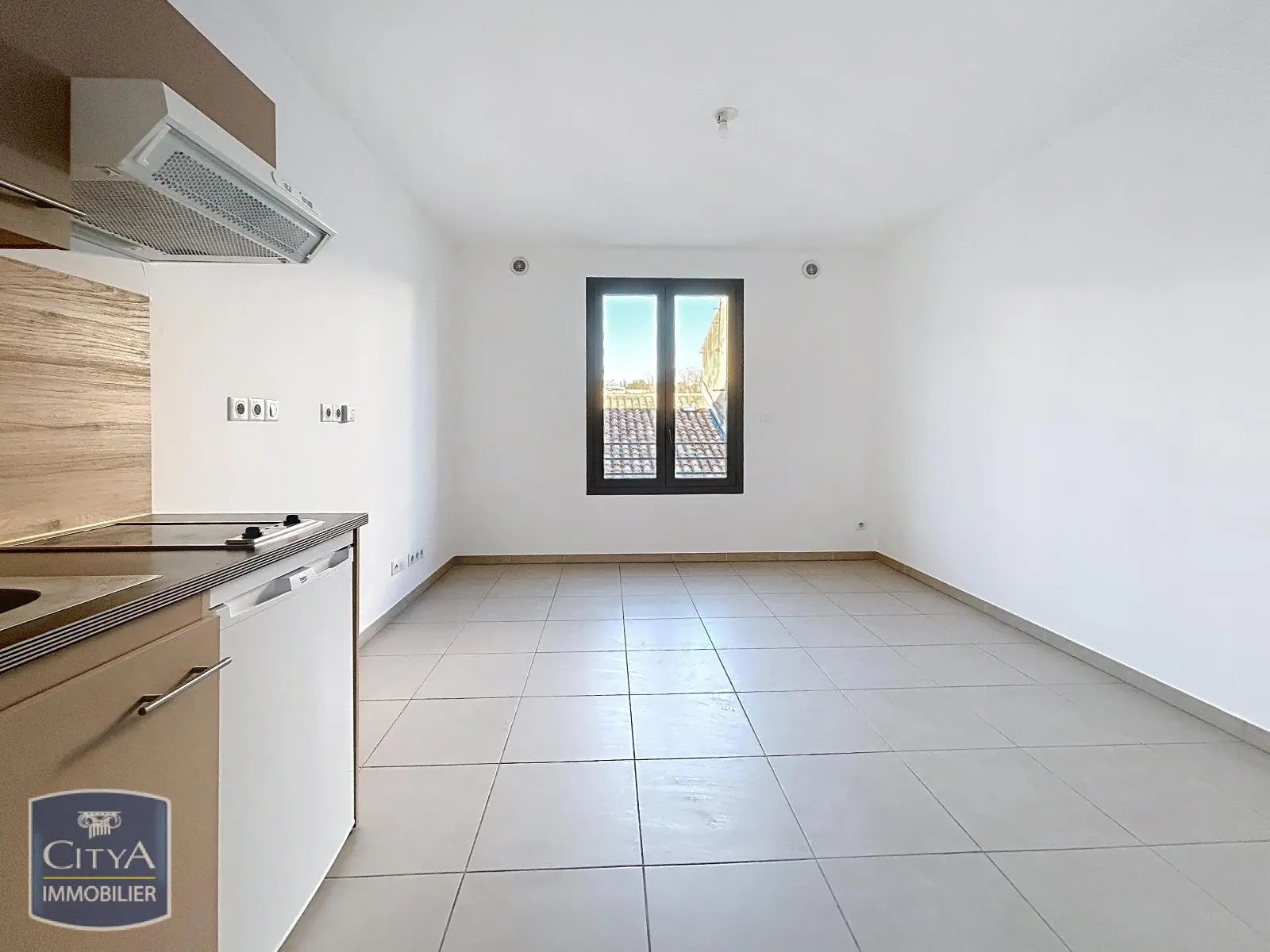 Photo 1 Appartement 1 pièce 23.97m²