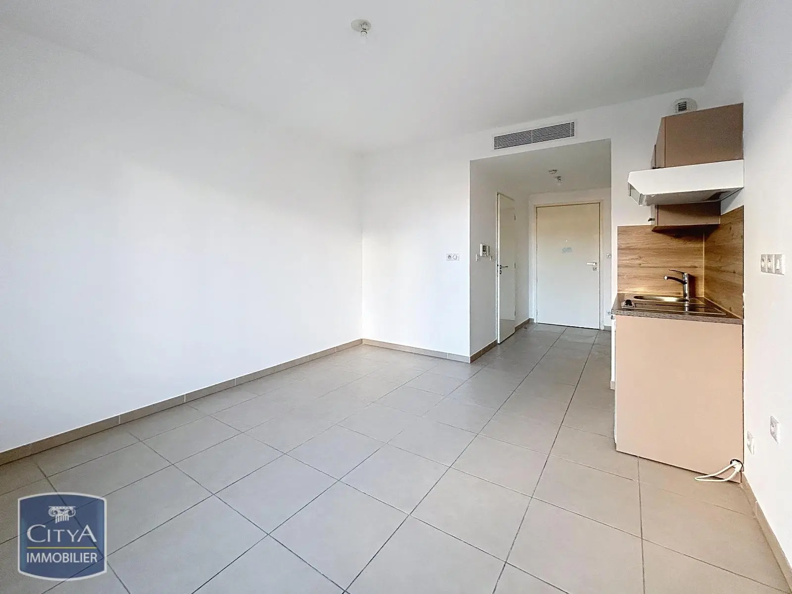 Photo 4 Appartement 1 pièce 23.97m²