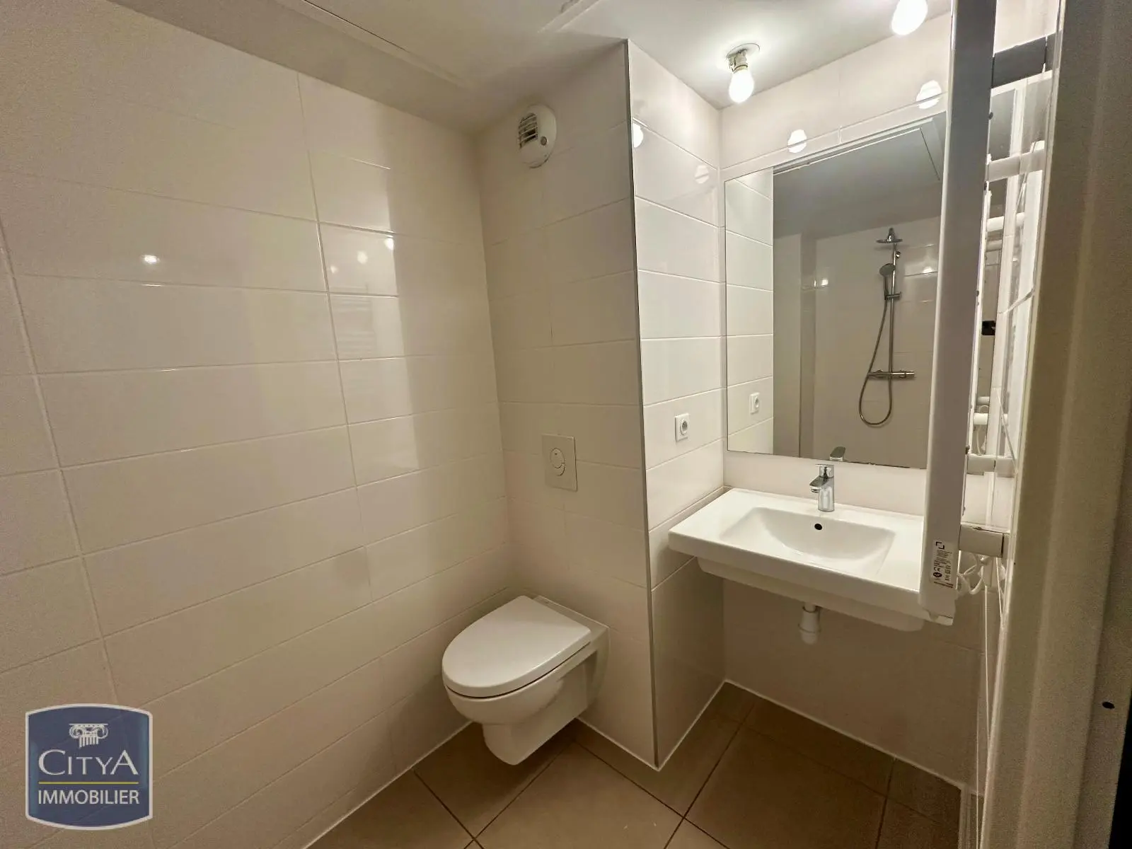 Photo 5 Appartement 1 pièce 23.97m²