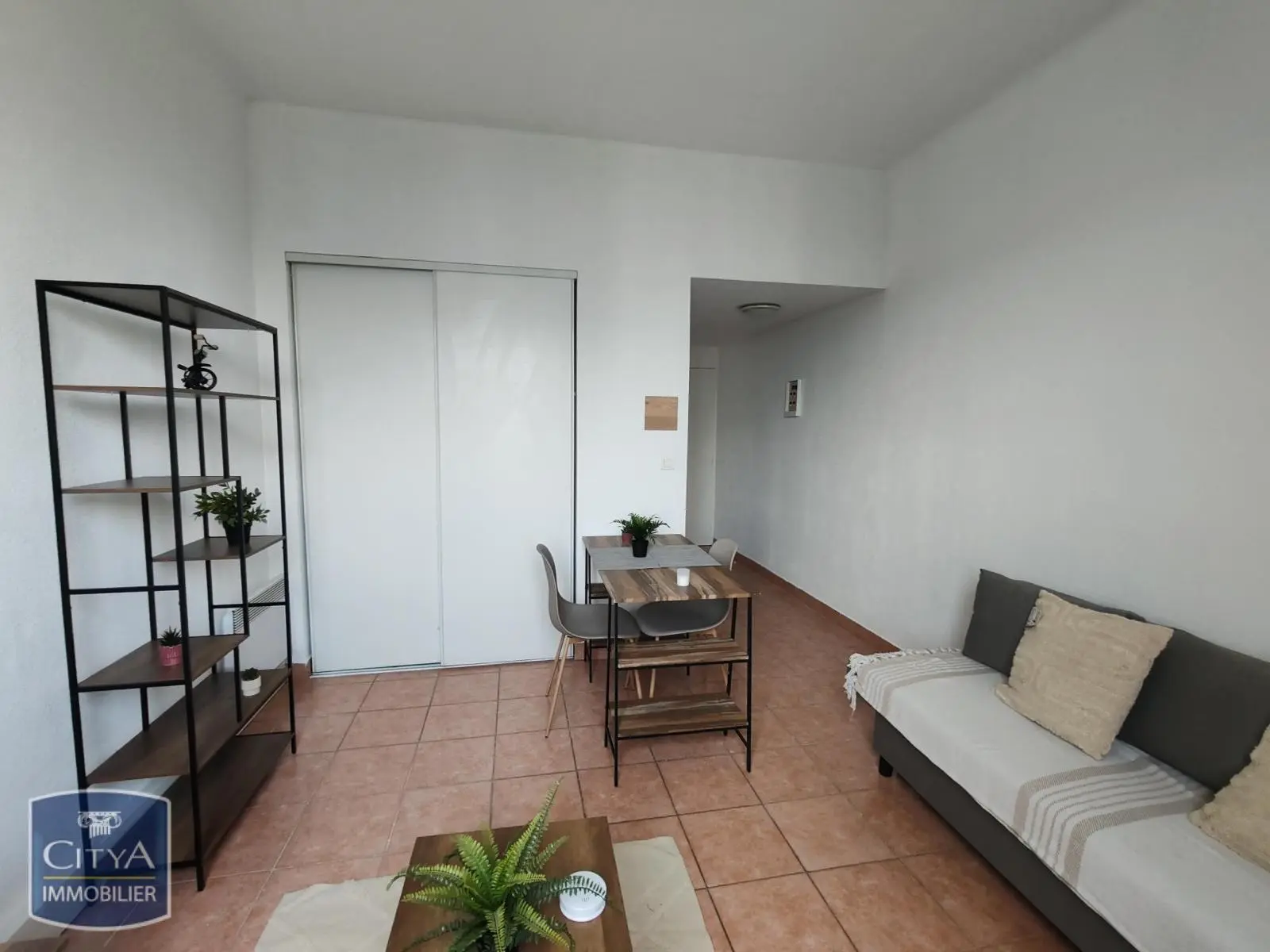 Photo 2 Appartement 1 pièce 23m²