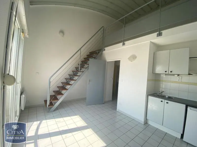 Photo 1 Appartement 1 pièce 29.97m²
