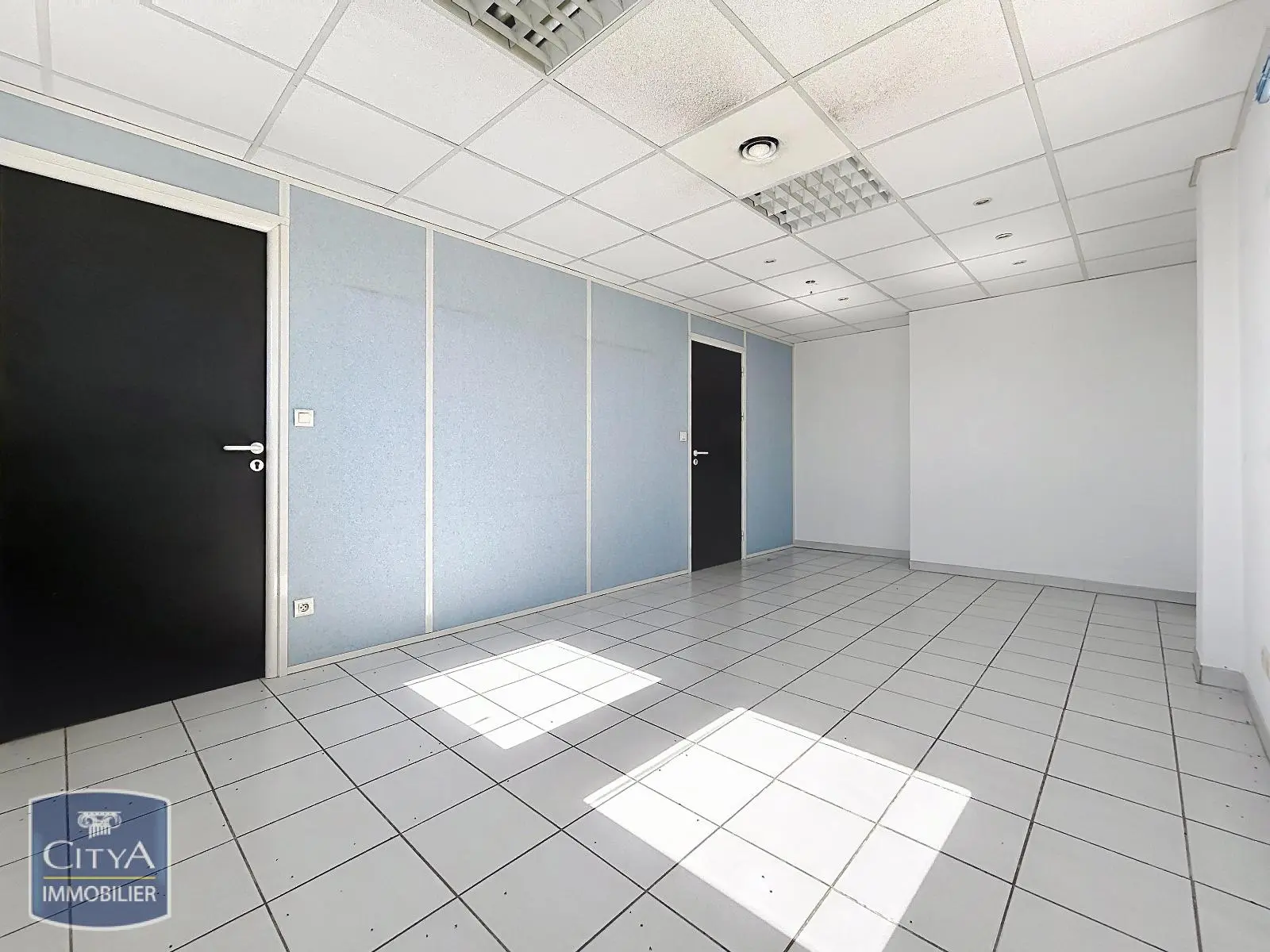 Photo 3 Local Professionnel 4 pièces