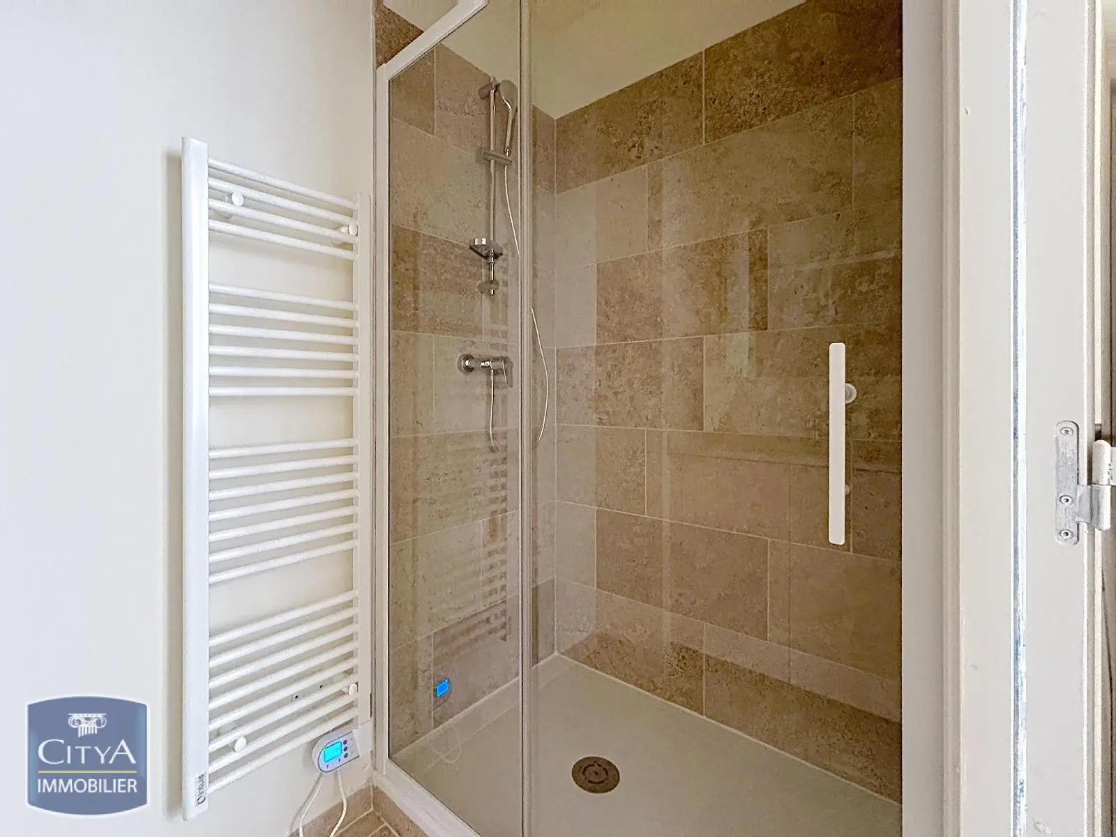 T2 RENOVE CHARME ANCIEN A LA LOCATION